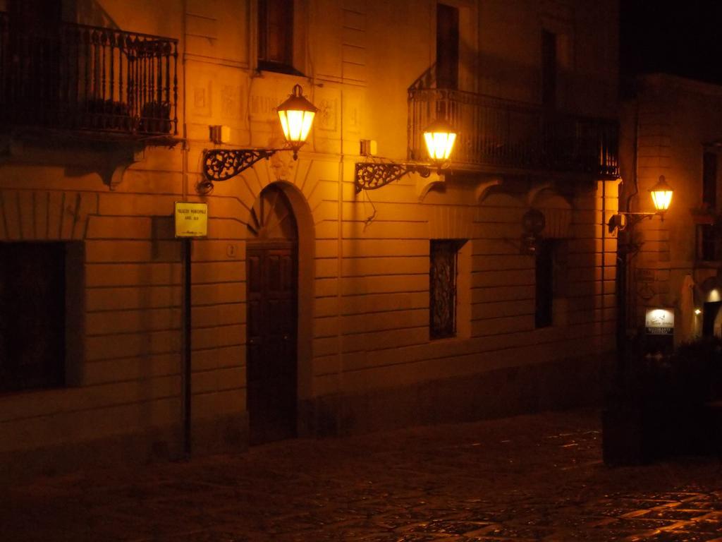 Zia Silvana Apartment Trapani Bagian luar foto