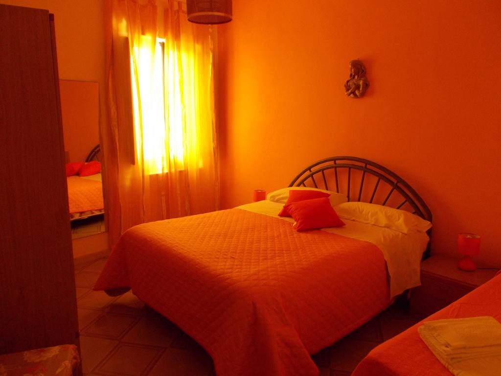 Zia Silvana Apartment Trapani Bagian luar foto