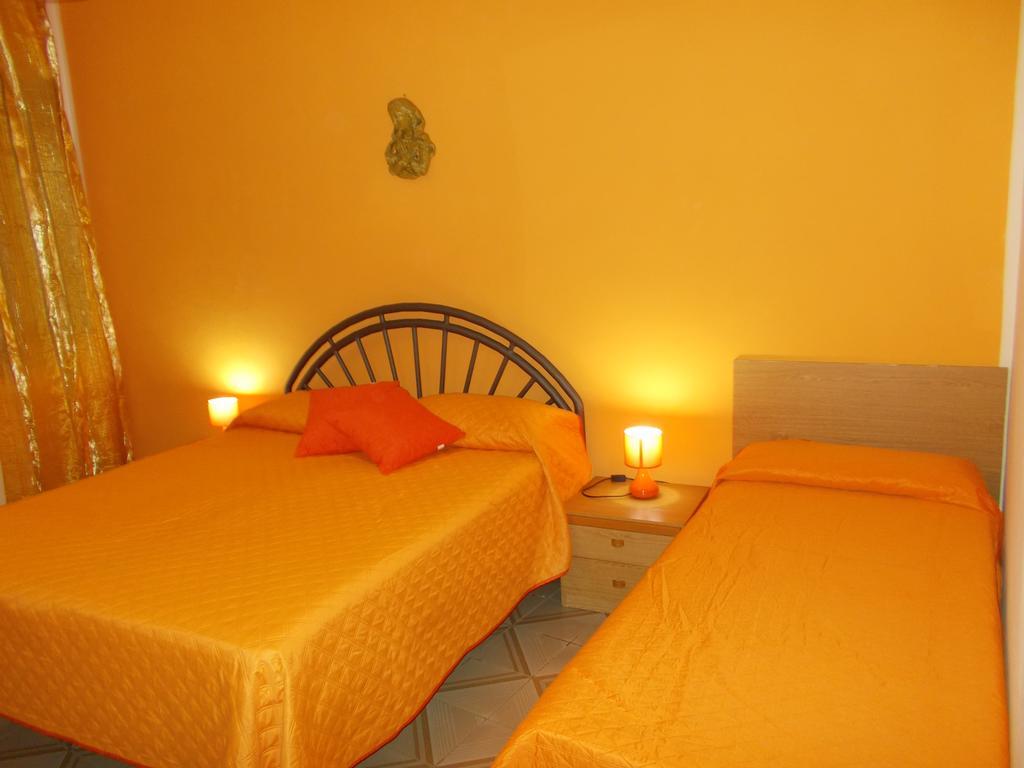 Zia Silvana Apartment Trapani Bagian luar foto