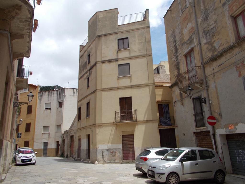 Zia Silvana Apartment Trapani Bagian luar foto
