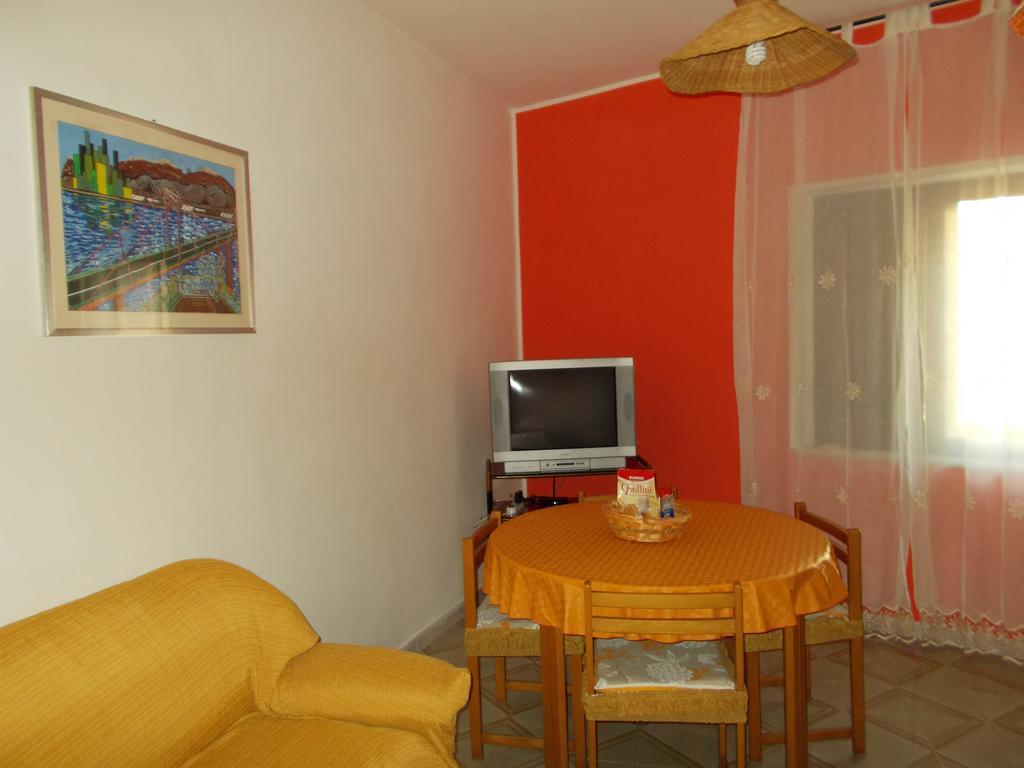 Zia Silvana Apartment Trapani Bagian luar foto