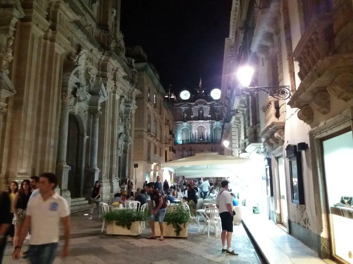 Zia Silvana Apartment Trapani Bagian luar foto