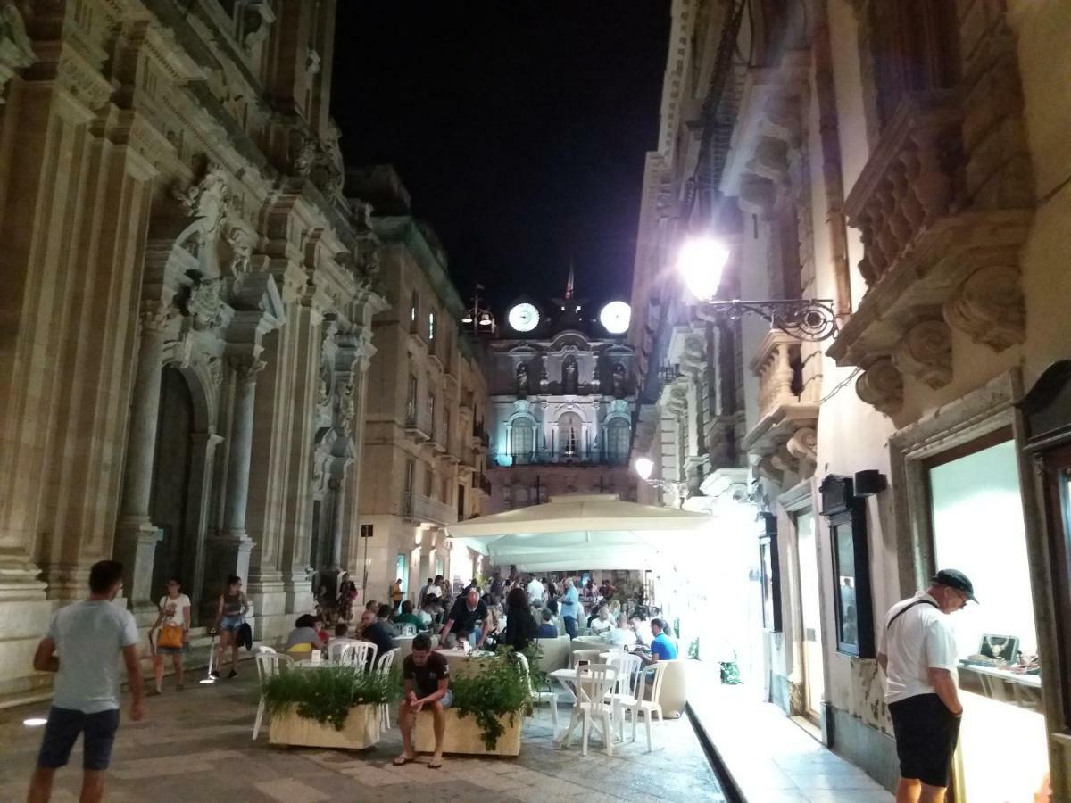 Zia Silvana Apartment Trapani Bagian luar foto