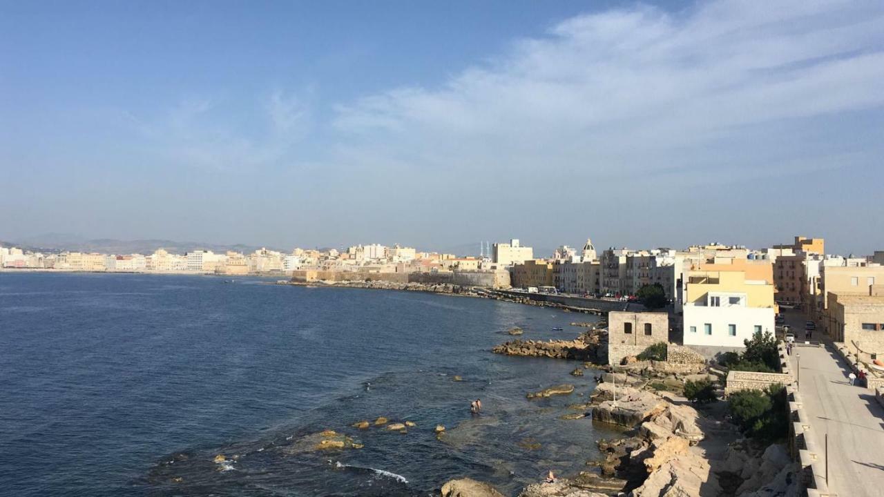 Zia Silvana Apartment Trapani Bagian luar foto